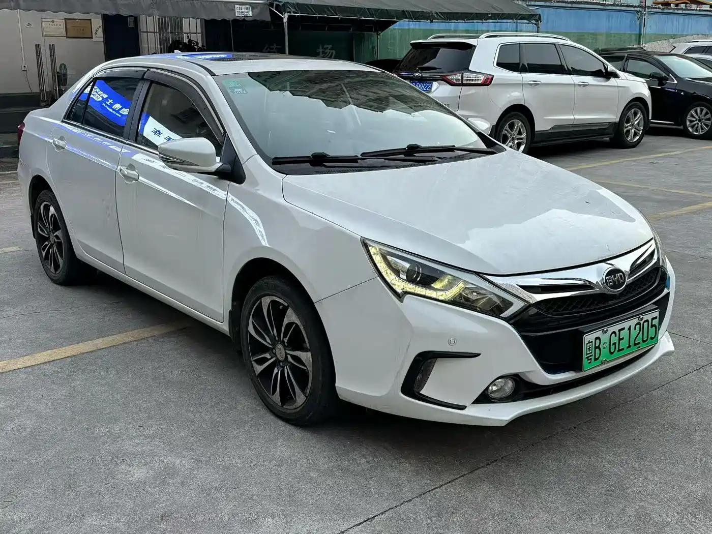 BYD Qin New Energy 2016 2015 1.5T Dual Crown Flagship Edition