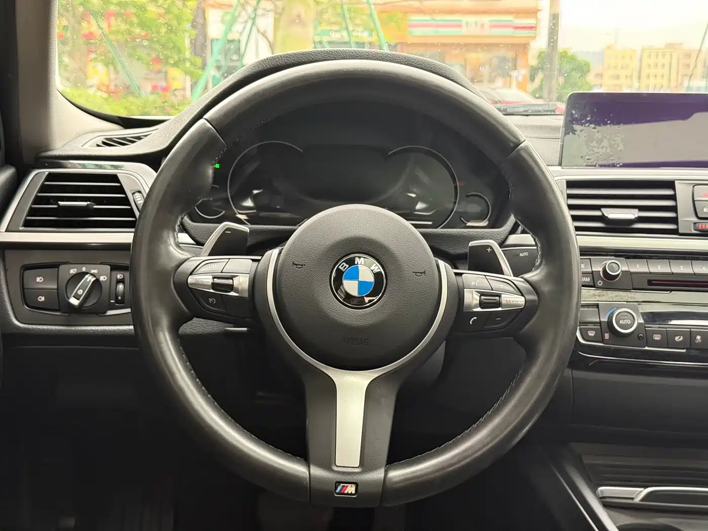 BMW 3 Series 2019 320Li M Sport Package фото 10