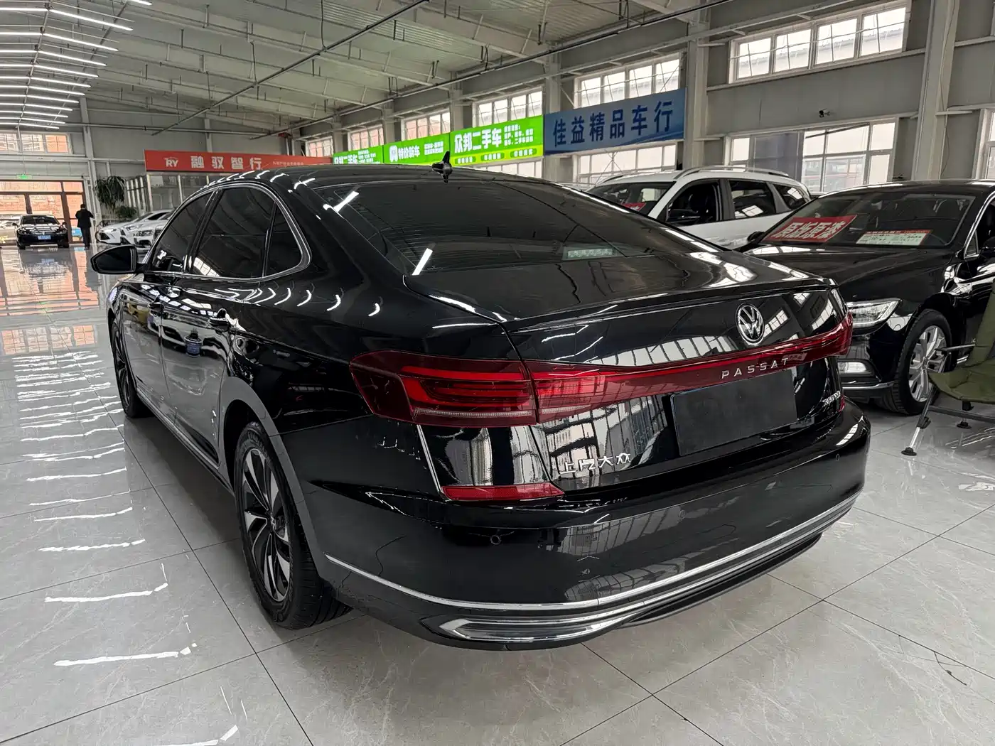 Volkswagen Passat 2022 280TSI Elite Edition фото 6