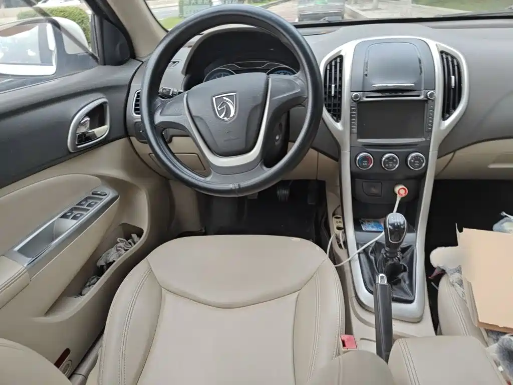 Baojun 630 2016 2014 1.5L Manual Comfort