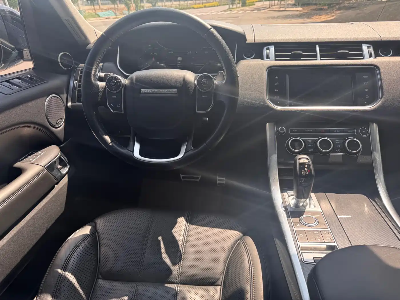 Land Rover Range Rover Sport 2016 Model 3.0 SC V6 HSE DYNAMIC фото 20