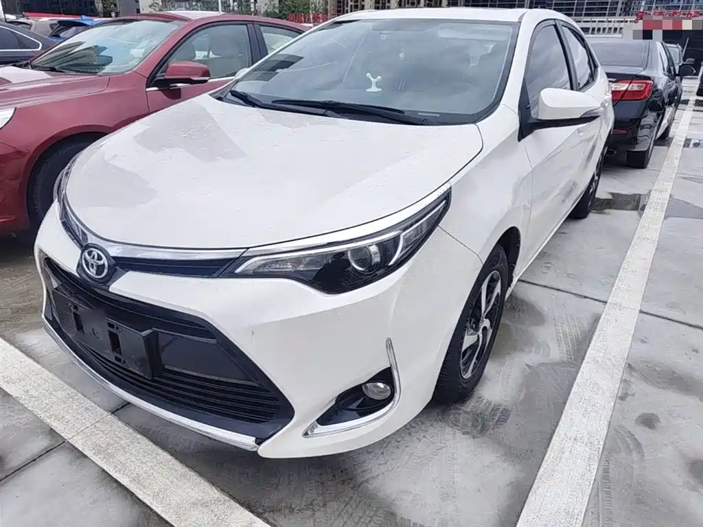 Toyota Levin 2017 Facelift 185T CVT Elite (China V) фото 2