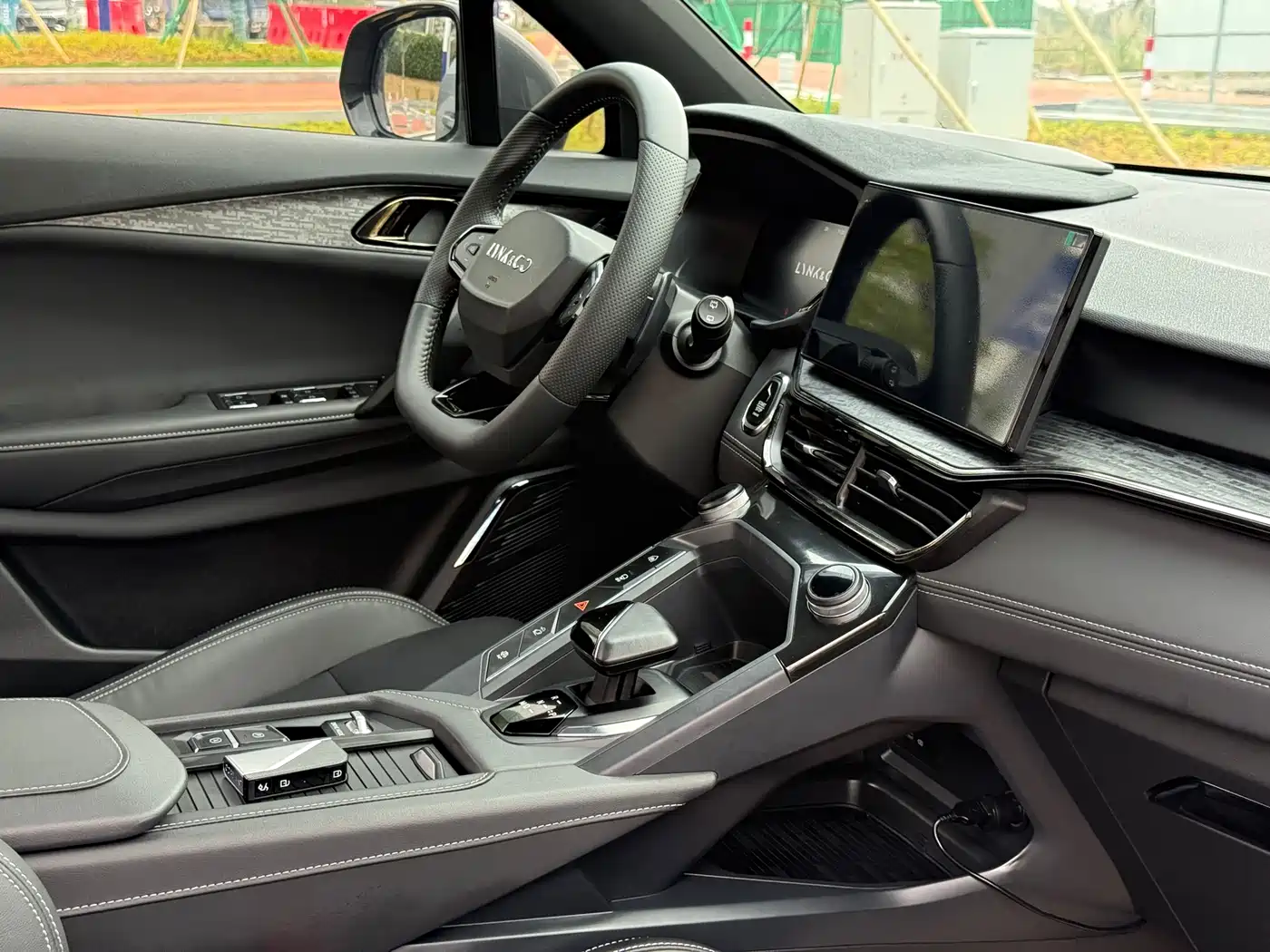 Lynk & Co 06 2023 Remix 1.5T Power Pro фото 22