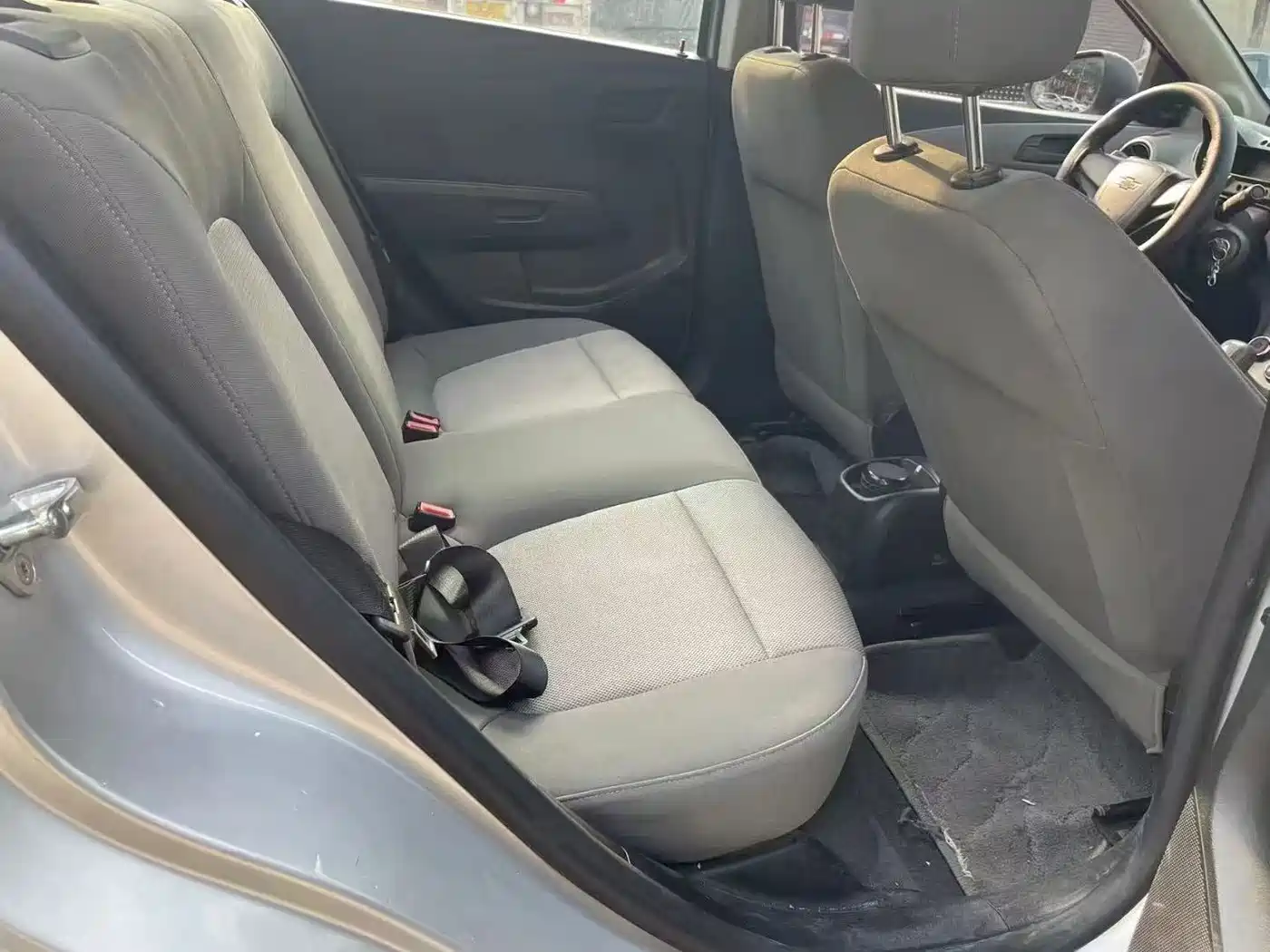 Chevrolet Aveo 2011 Sedan 1.4L AT SL фото 9