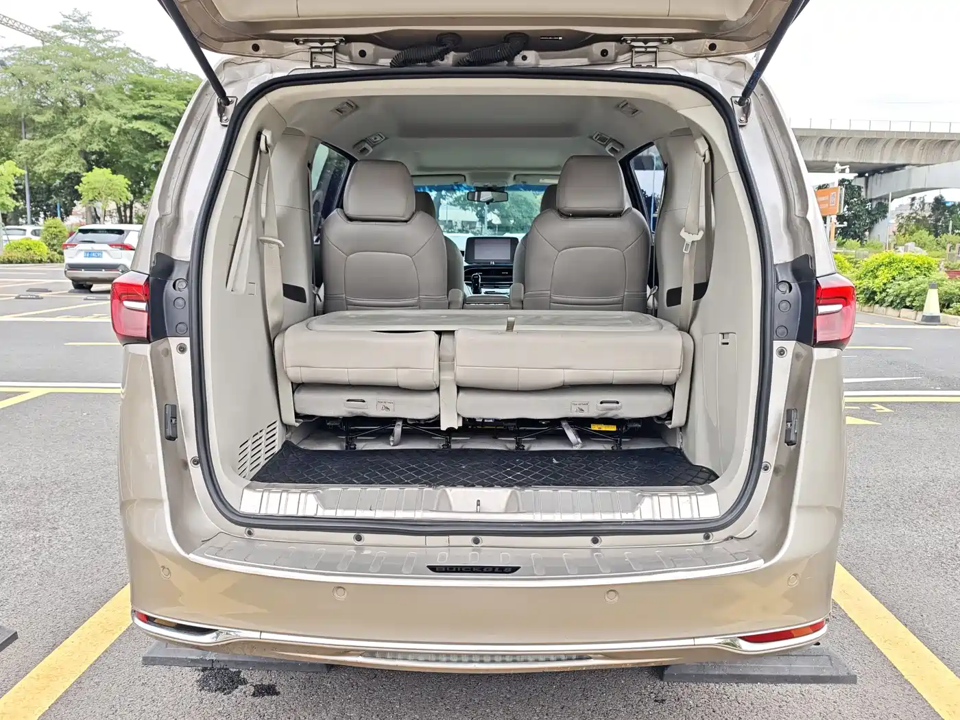 Buick GL8 2022 Land Business Class 652T Comfort фото 28