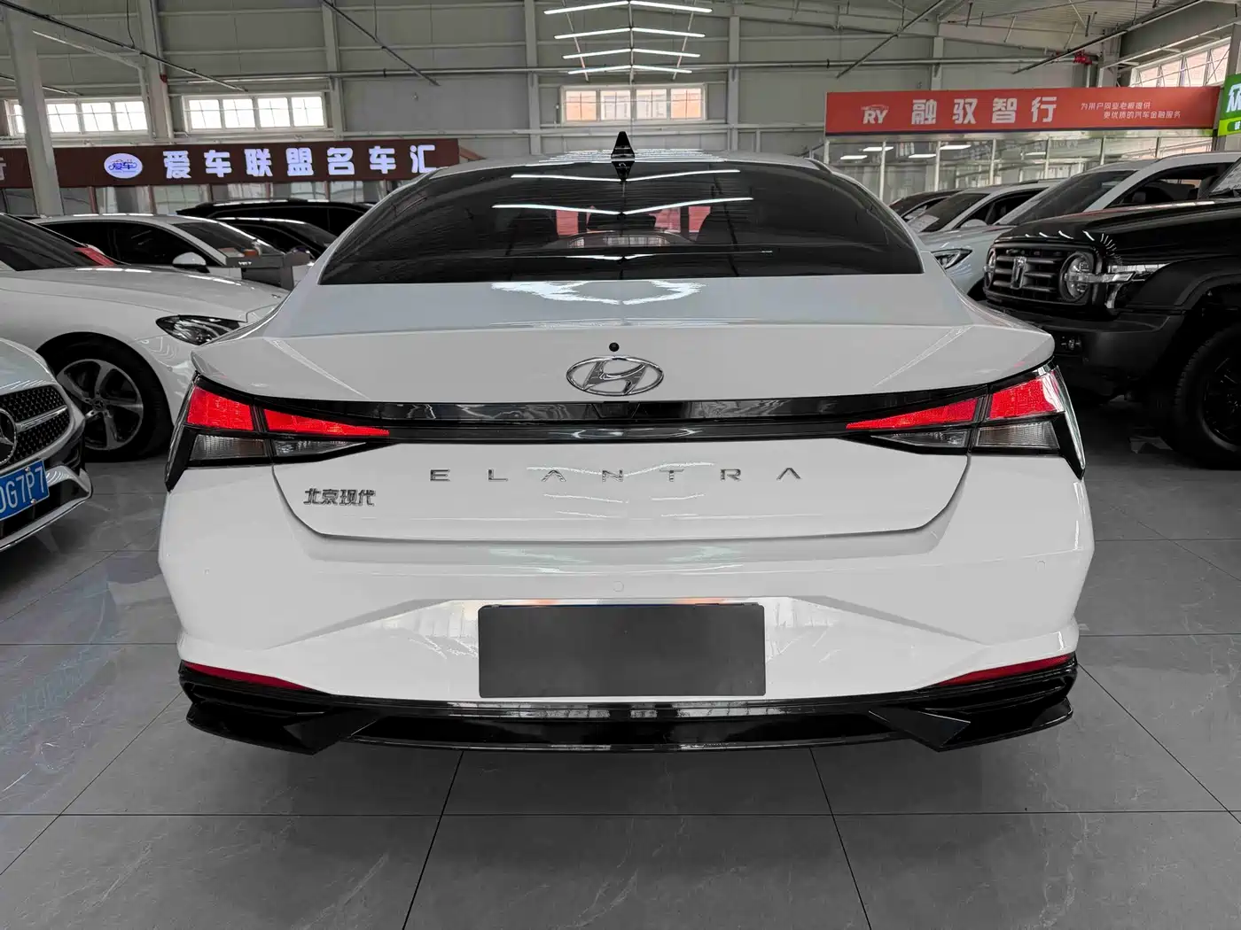 Hyundai Elantra 2023 1.5L CVT GLX Elite Edition фото 5