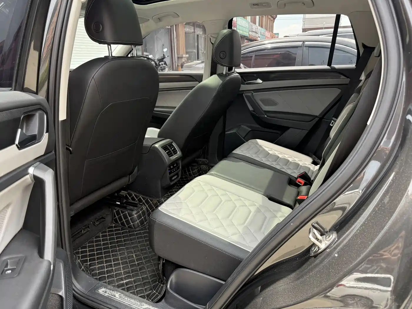 Volkswagen Tayron 2023 280TSI 2WD Luxury Plus Advanced Edition фото 10