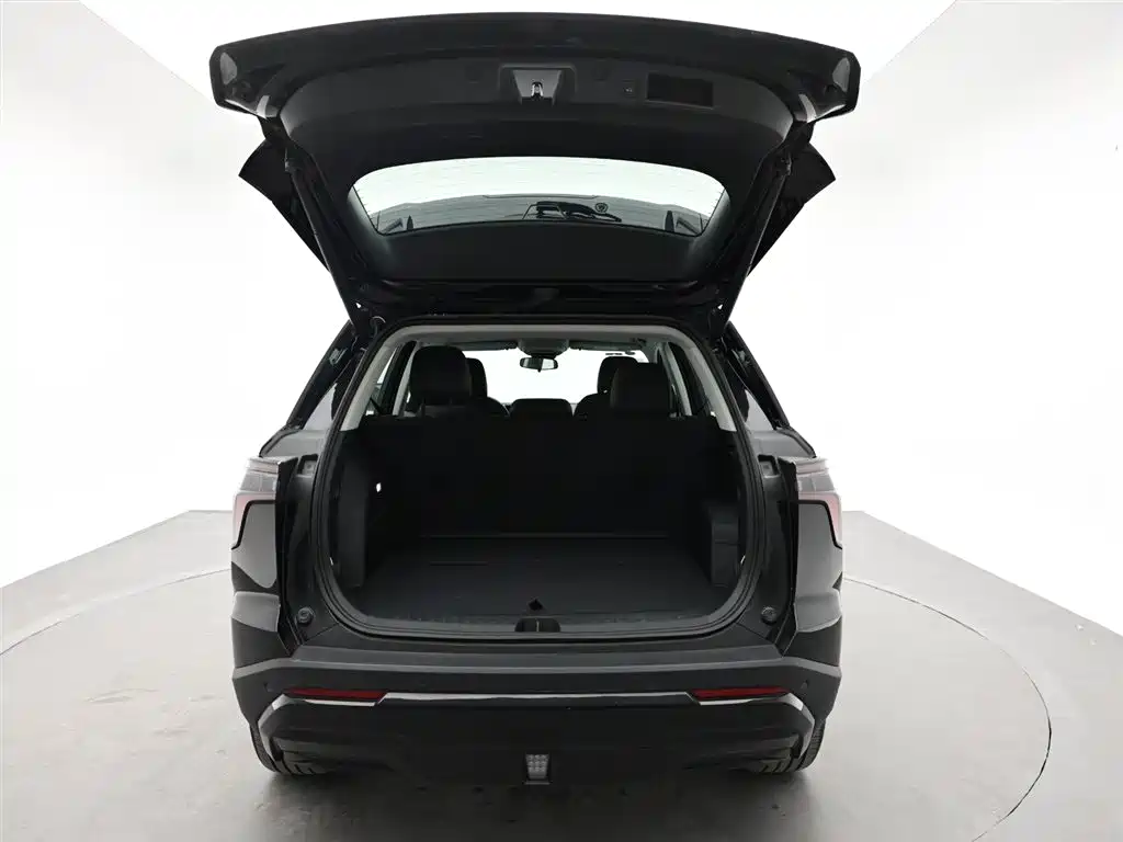 Chevrolet Equinox Plus 2024 102km RS Ultimate Edition фото 8