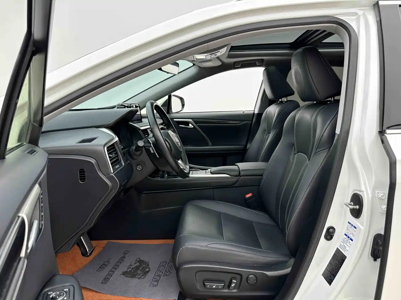 Lexus RX 2020 Facelift 300 AWD Elegance Edition фото 8