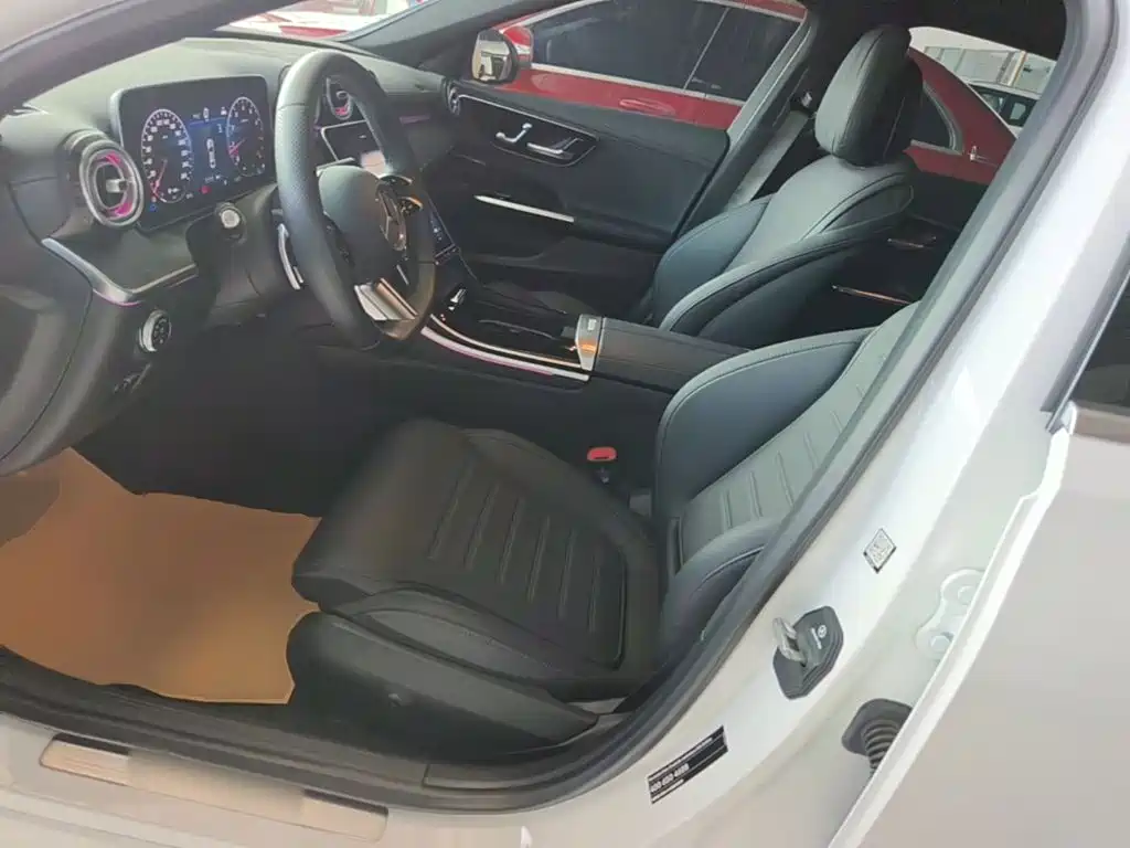 صورة 15 - Mercedes-Benz C-Class