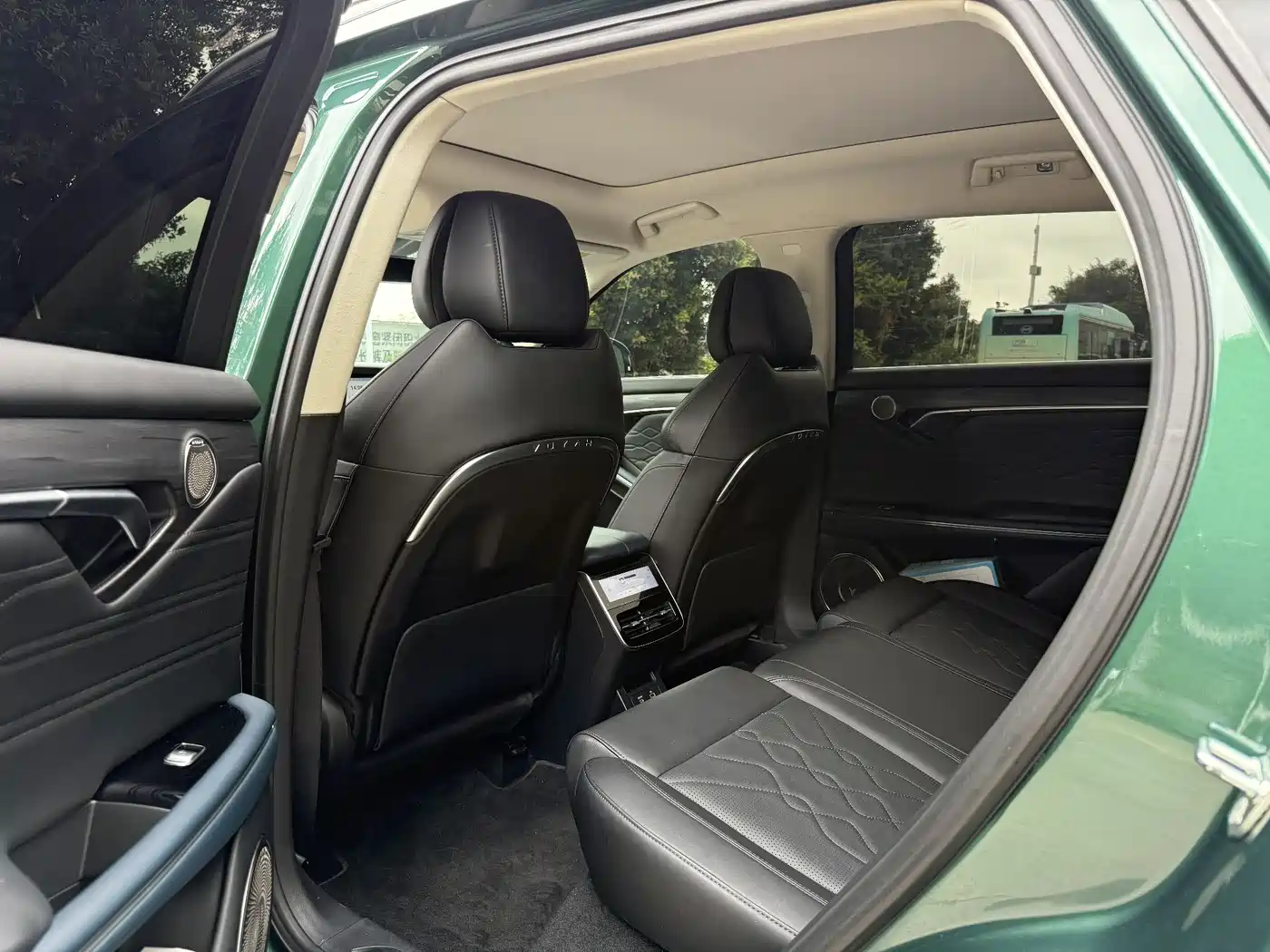 Voyah Auto VOYAH FREE 2024 Ultra Long Range Intelligent Driving Edition фото 9