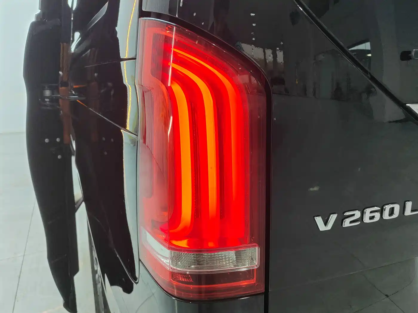 Mercedes-Benz V-Class 2021 V 260 L Long Wheelbase Luxury Edition фото 22