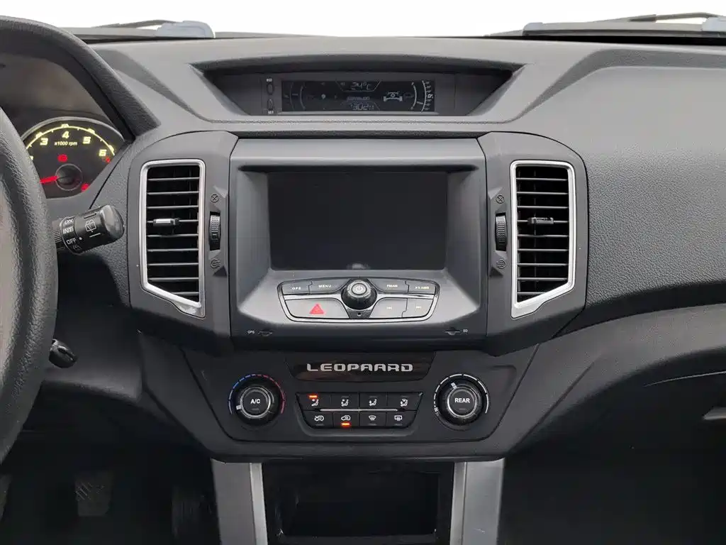 Leopaard Liebao Q6 2015 2.4L Manual 4WD Excellence фото 12