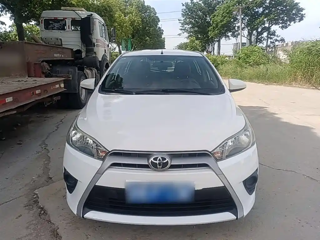 Toyota YARiS L Zhi Xuan 2015 1.5E Auto Charming Edition фото 3