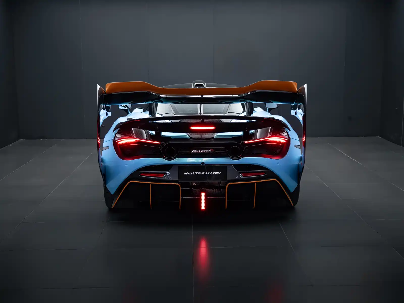 Photo 17 - McLaren 720S