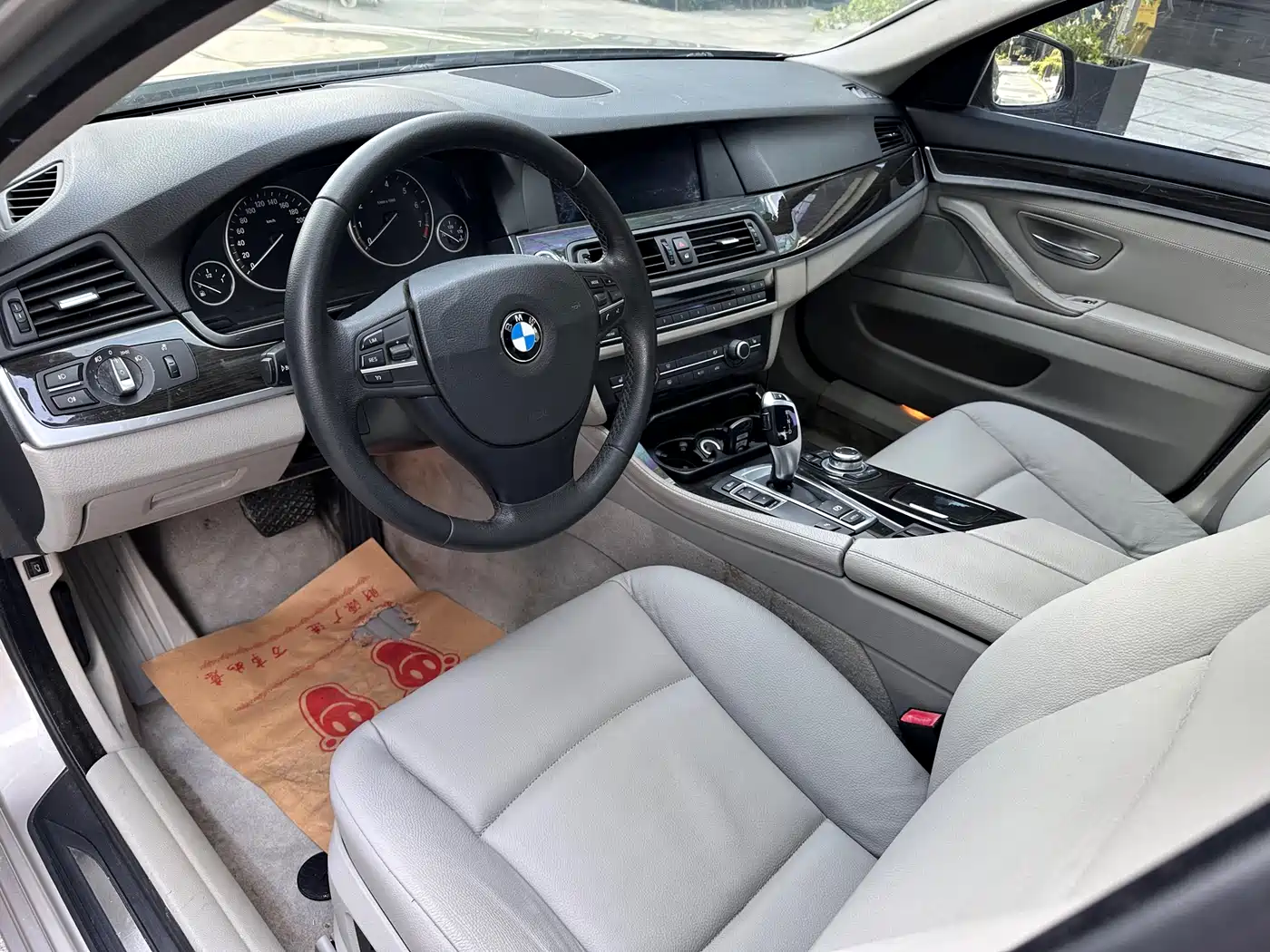 BMW 5 Series 2013 530Li Leadership фото 7