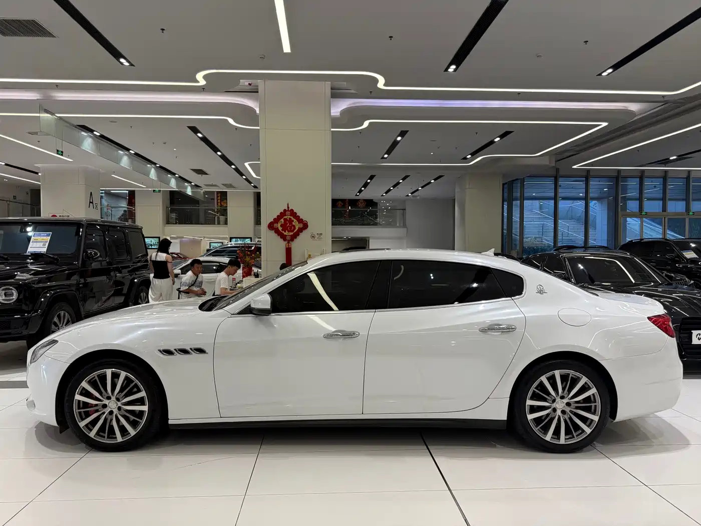 Фото 14 - Maserati Quattroporte