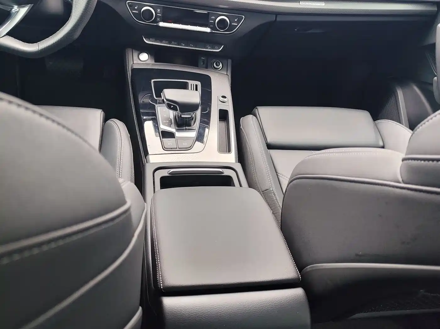 Audi Q5L 2022 Facelift 45T Luxury Dynamic фото 8
