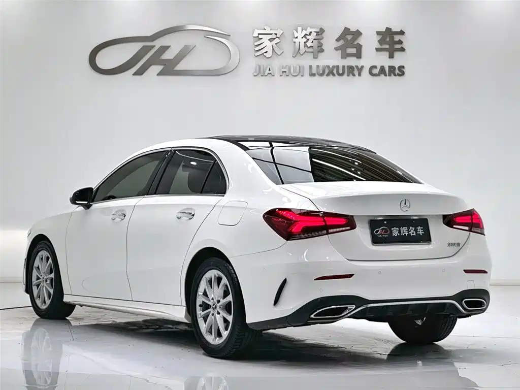 Mercedes-Benz A-Class 2019 A 200 L Sport Sedan фото 5