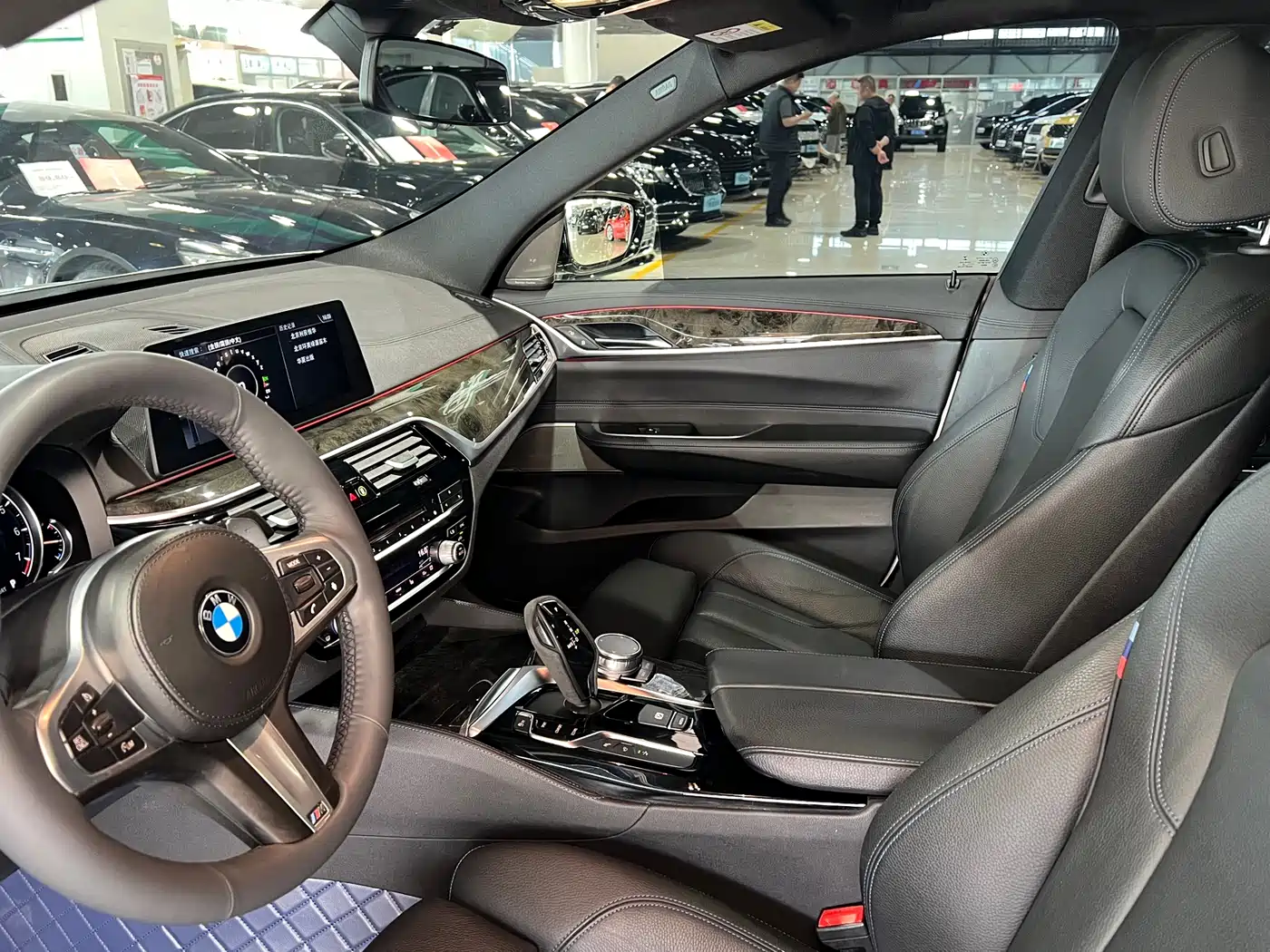 BMW 6 Series GT 2019 630i M Sport Package фото 16
