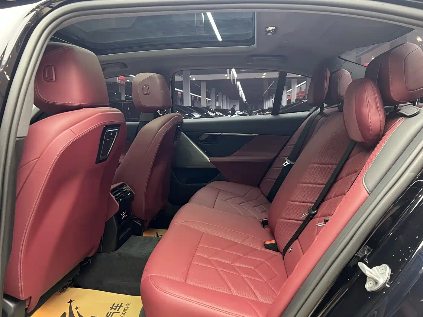 BMW i5 2024 eDrive 35L Premium Luxury Package фото 8