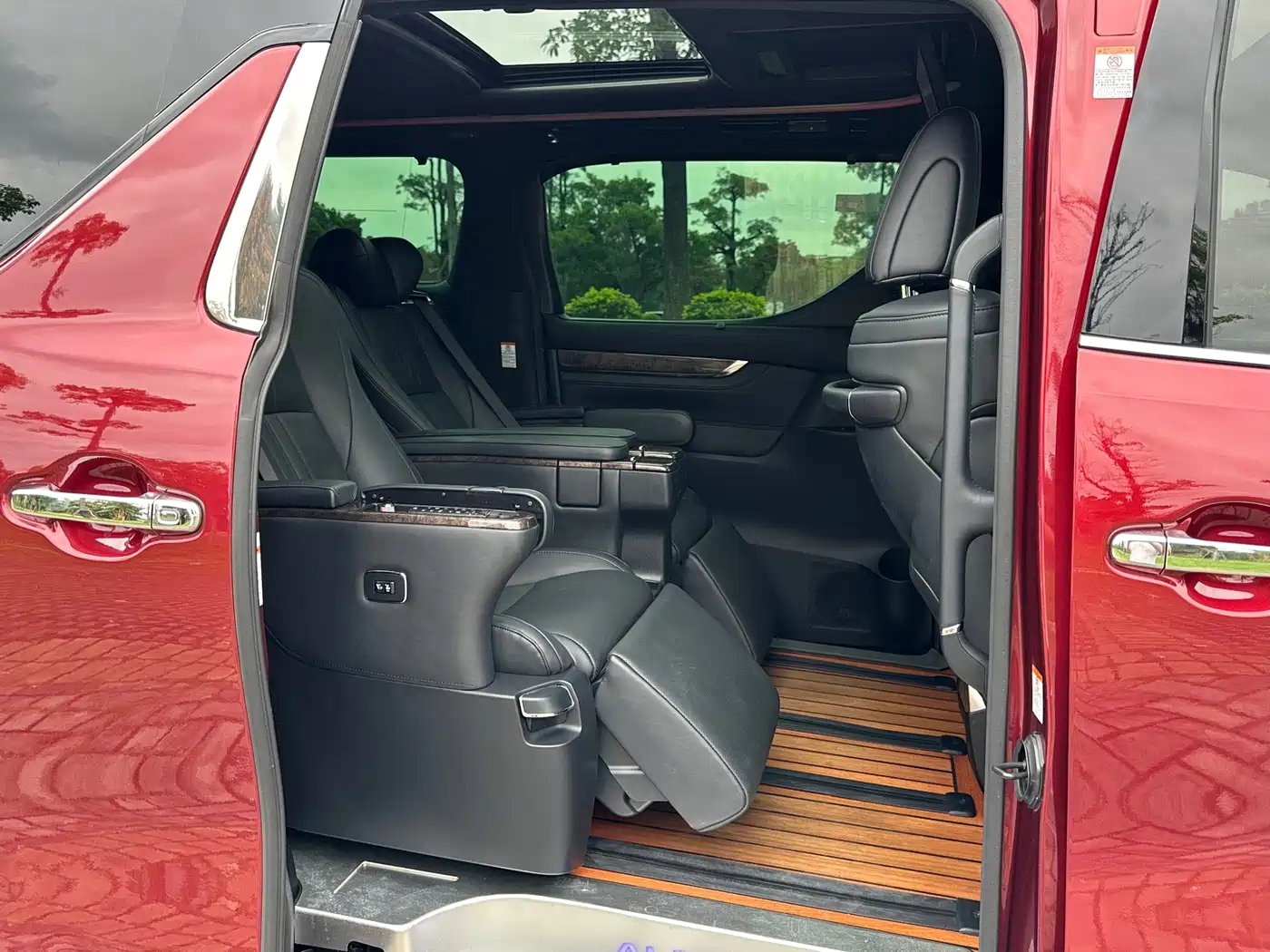 Toyota Alphard 2020 Hybrid 2.5L Premium Edition фото 7