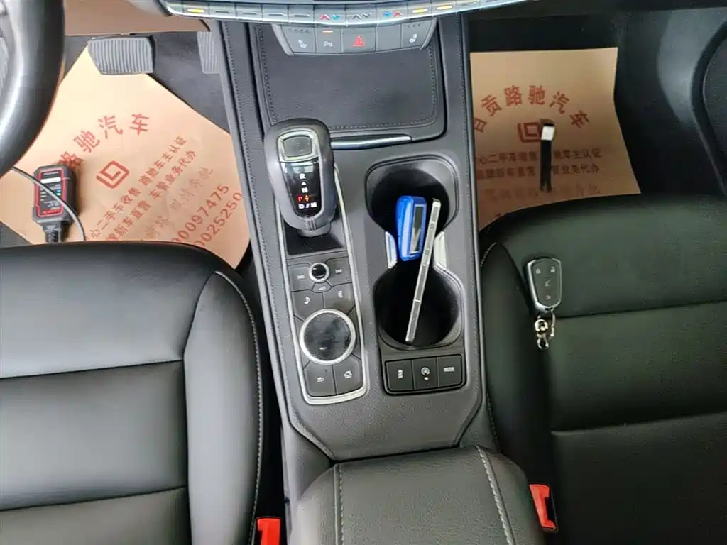 Cadillac XT4 2018 Model 28T 2WD Luxury фото 14