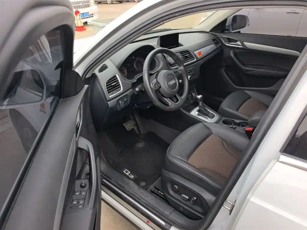 Audi Q3 2018 30 TFSI Fashion Collector's Edition фото 12