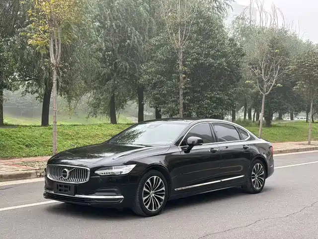 Volvo S90 2023 B5 Intelligent Comfort Luxury Edition
