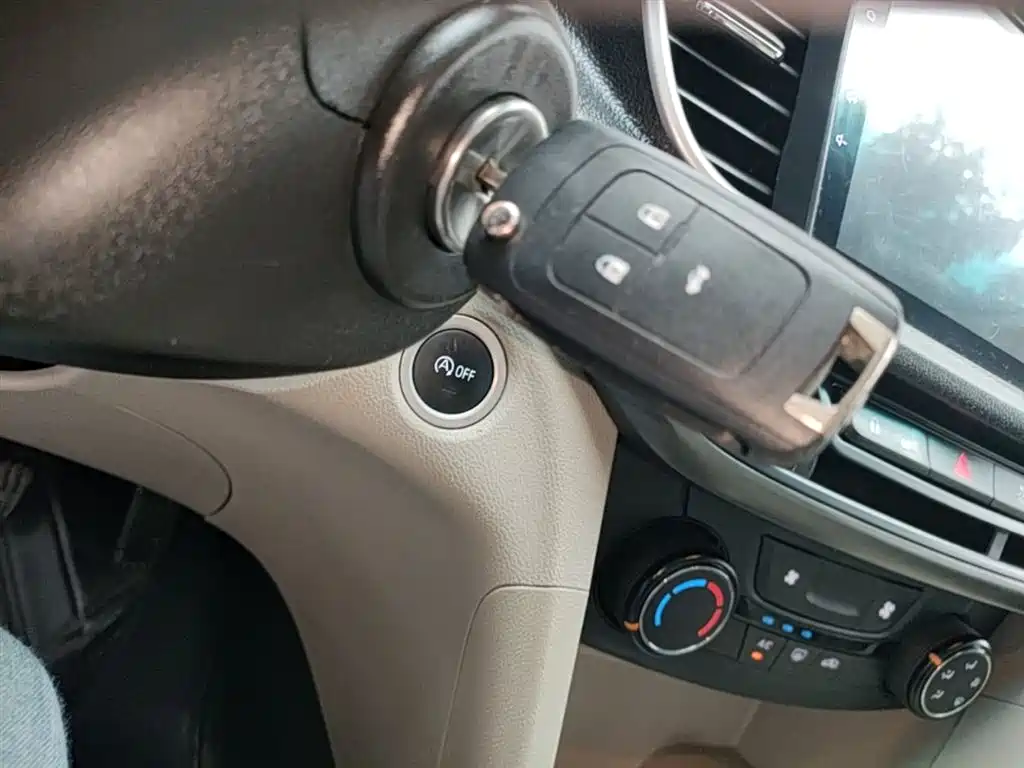 Buick Excelle 2017 15N Automatic Elite фото 9
