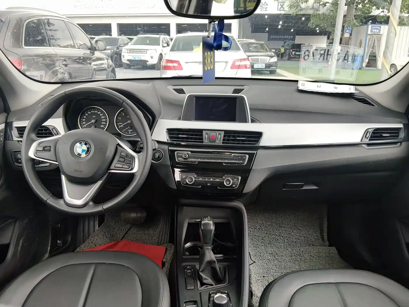 BMW X1 2018 sDrive18Li Fashion Model фото 9