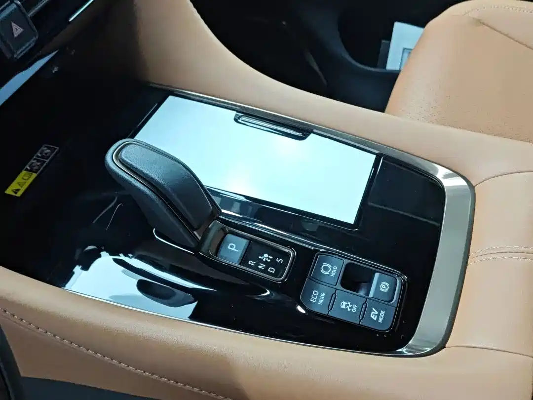 Toyota Alphard 2024 Hybrid 2.5L Ultimate Enjoyment Edition фото 14