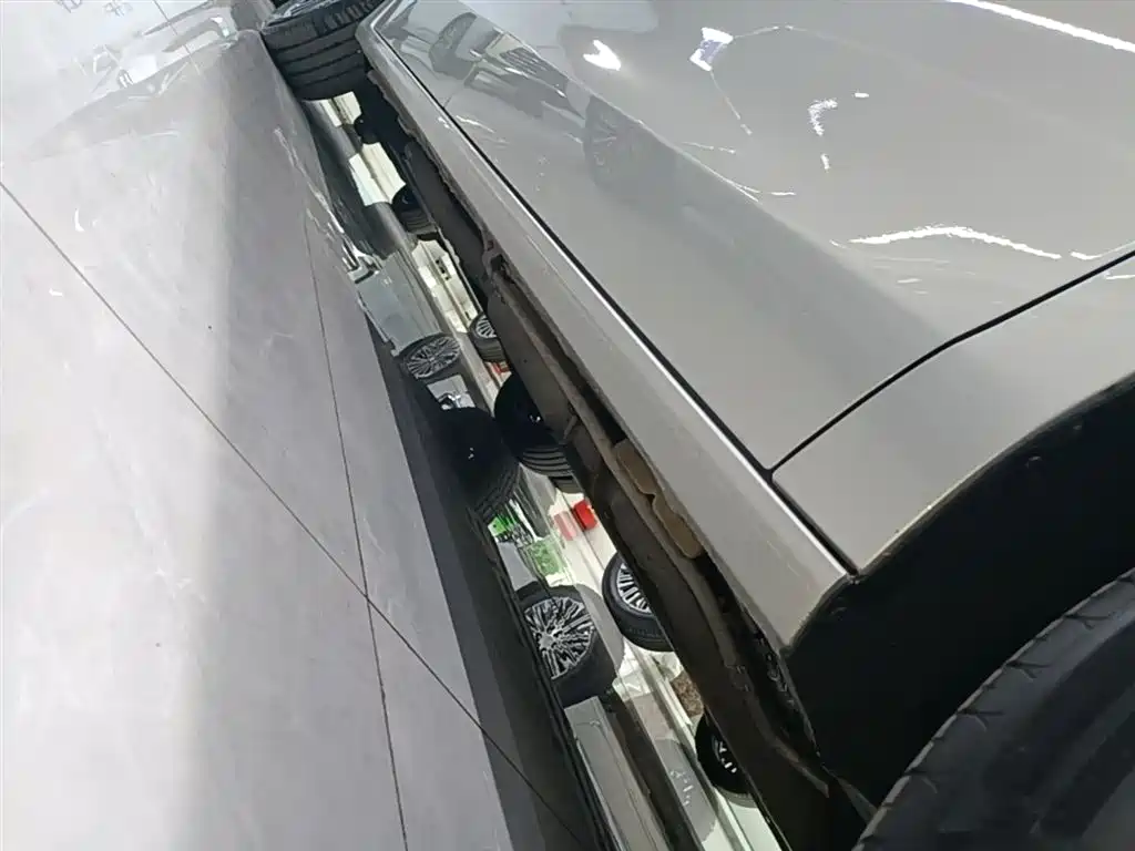 Buick GL8 New Energy 2025 Land Honor Premium Edition 7-Seater фото 21