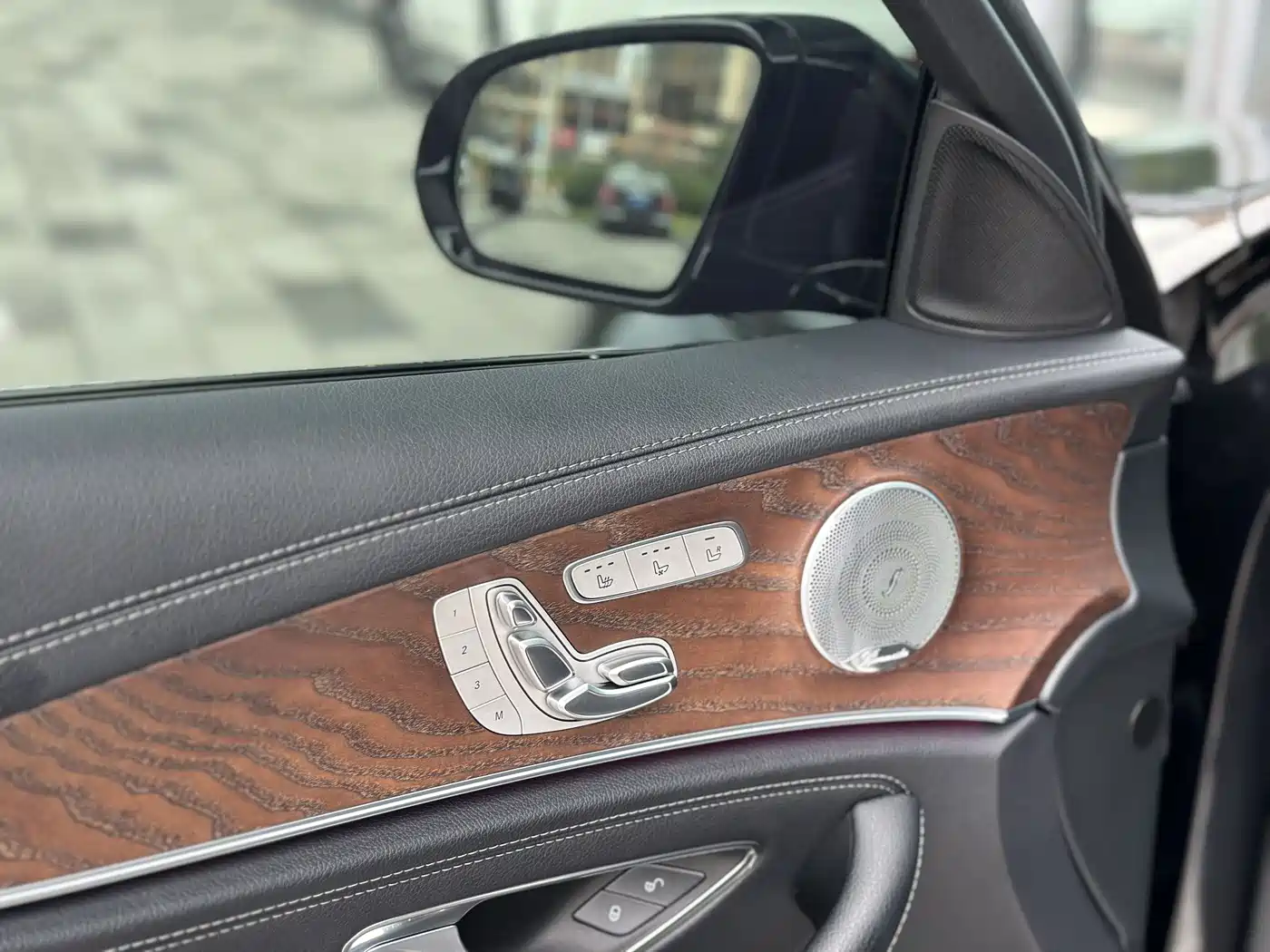 Mercedes-Benz E-Class 2020 Facelift E 300 L Exclusive фото 14