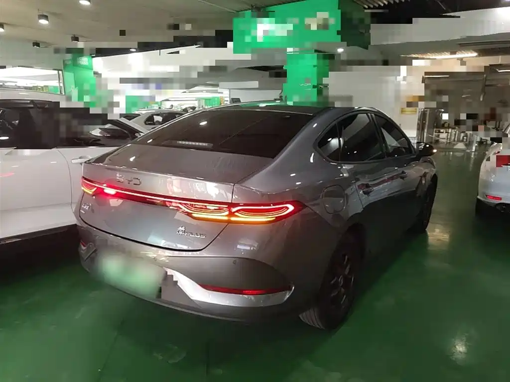 BYD Qin PLUS 2025 DM-i Smart Drive 55KM Leader фото 7