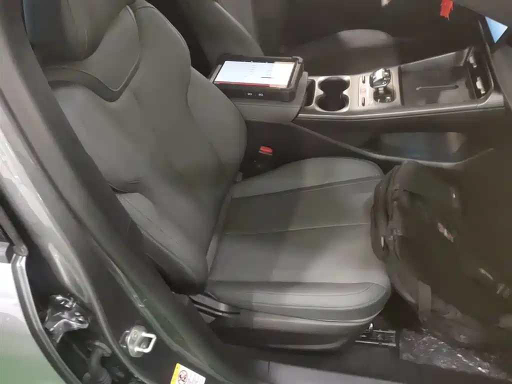 BYD Qin PLUS 2025 DM-i Smart Drive 55KM Leader фото 25