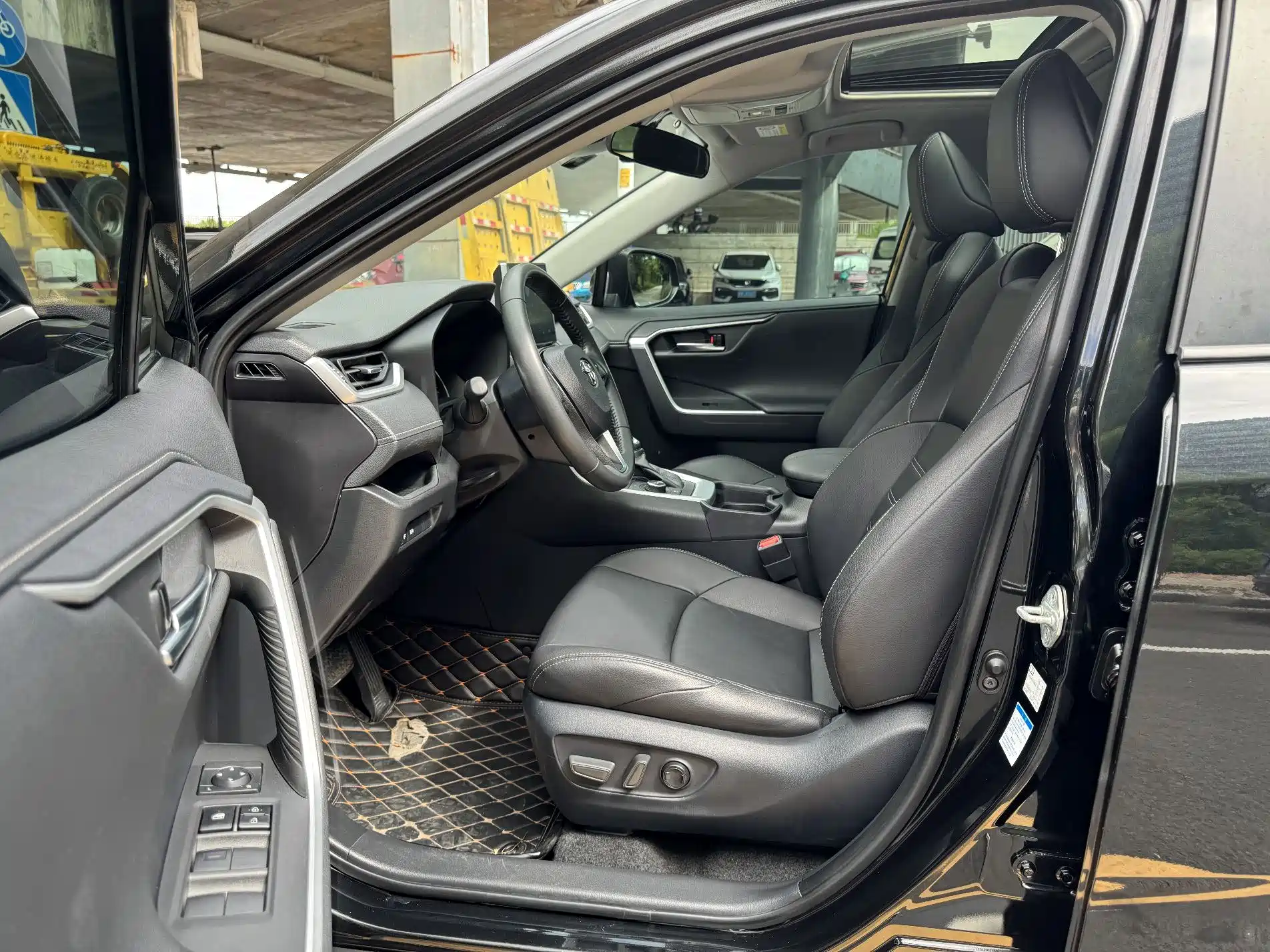 Фото 10 - Toyota Wildlander