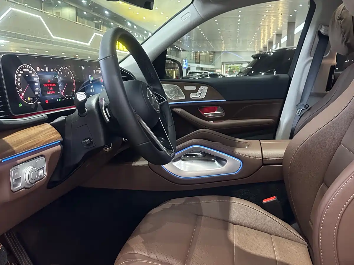 Mercedes-Benz GLE 2025 GLE 450 4MATIC Fashion фото 4