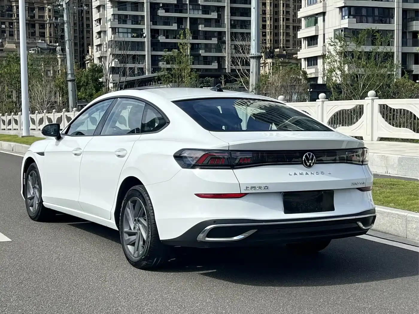 Volkswagen Lamando 2023 Lamando L 280TSI DSG Glamour Edition фото 5