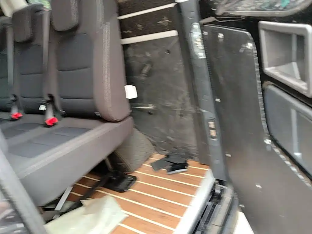 Iveco Daily 2025 2021 2.0T Manual Chaorui Short Wheelbase Low Roof Sliding Door F1A