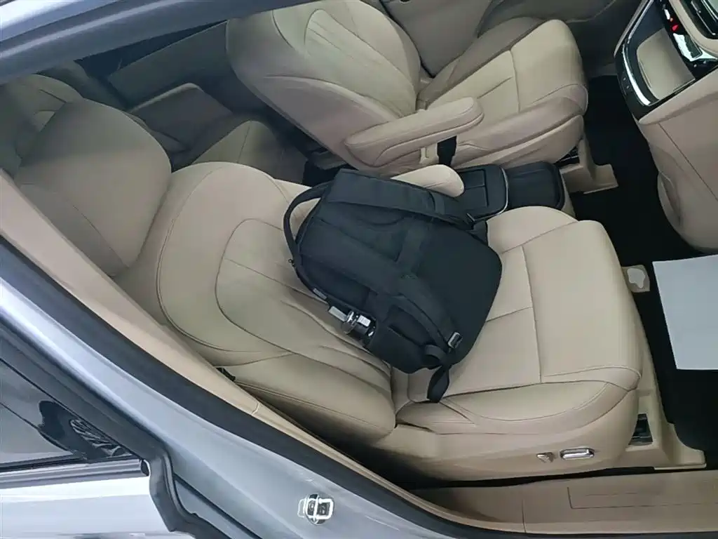 Buick GL8 New Energy 2025 Land Honor Premium Edition 7-Seater фото 25