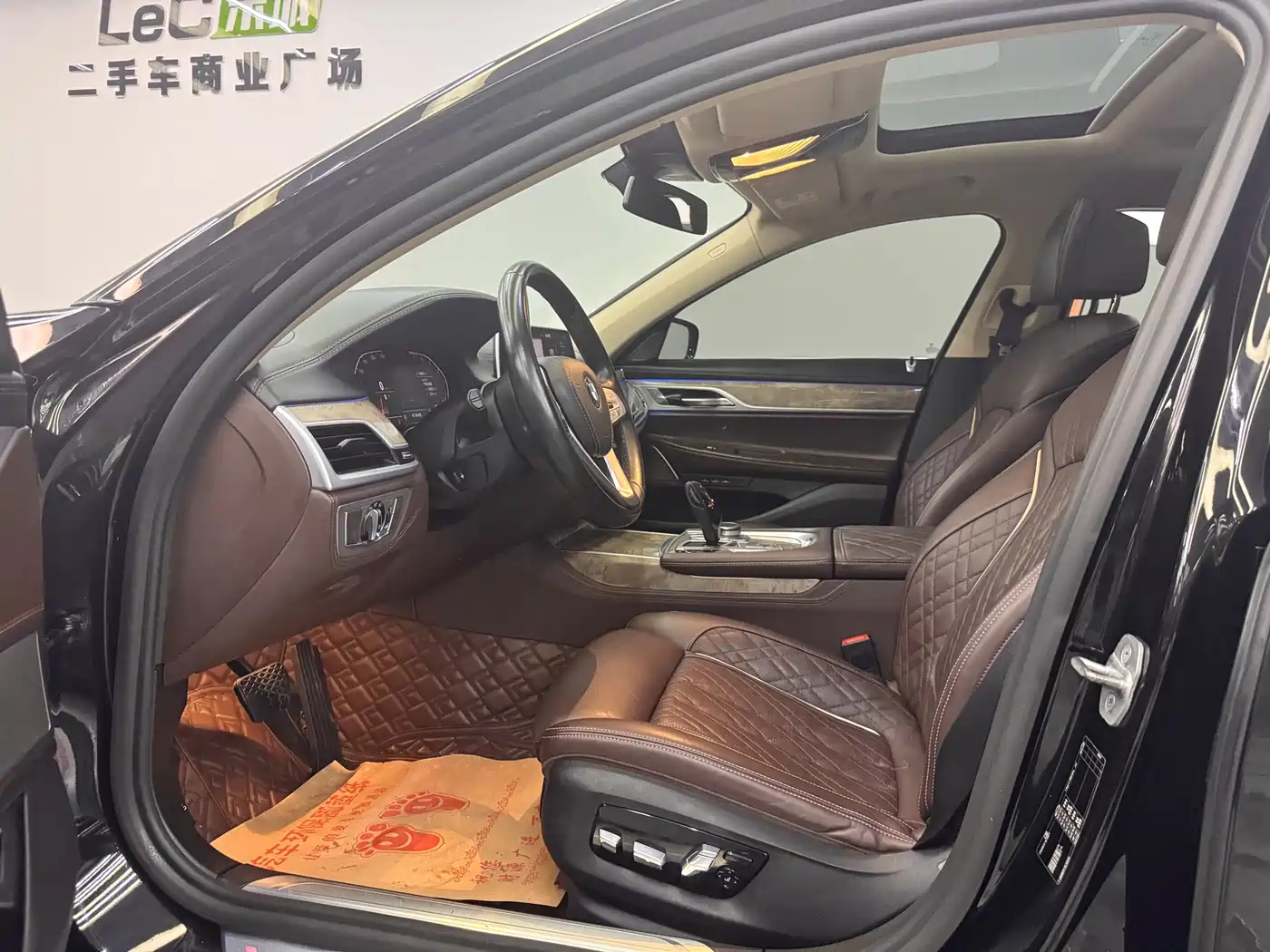 BMW 7 Series 2021 Model 740Li Leading Luxury Package фото 10