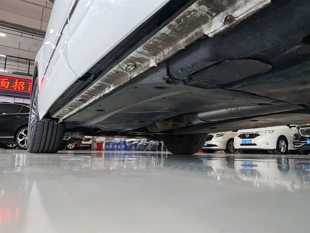 Volkswagen Tiguan L 2022 330TSI Auto 2WD R-Line Premium Edition фото 22
