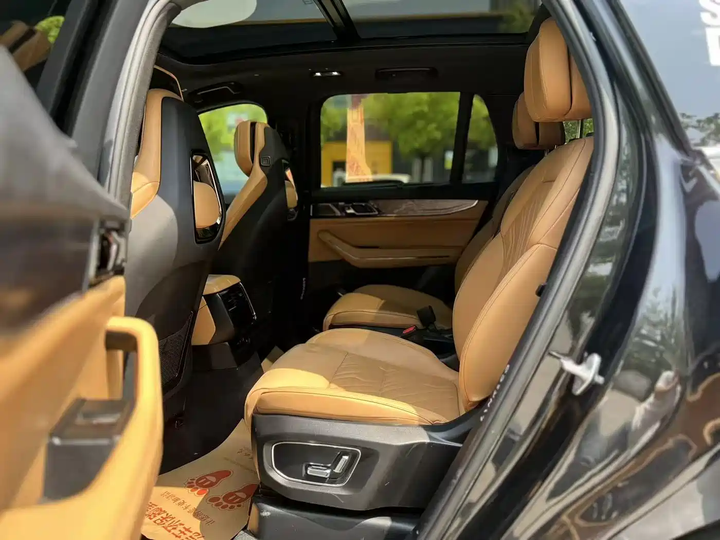 Lynk & Co 09 EM-P 2021 2.0T PHEV Ultra 6-seater фото 5