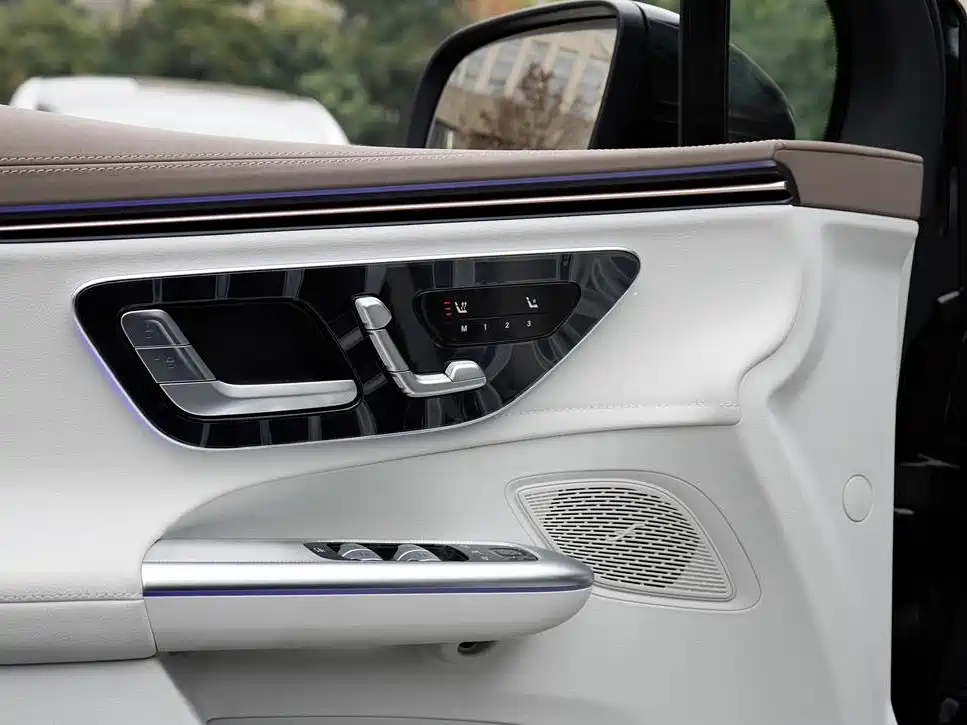Mercedes-Benz EQE SUV 2024 500 4MATIC Luxury Edition фото 18