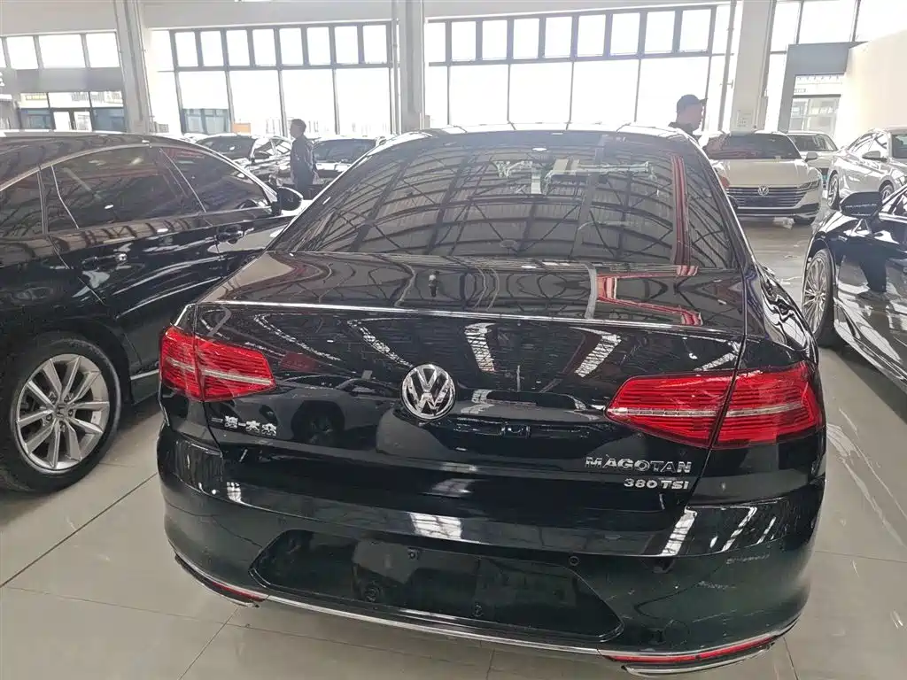 Volkswagen Magotan 2018 Facelift 380TSI DSG Luxury фото 7