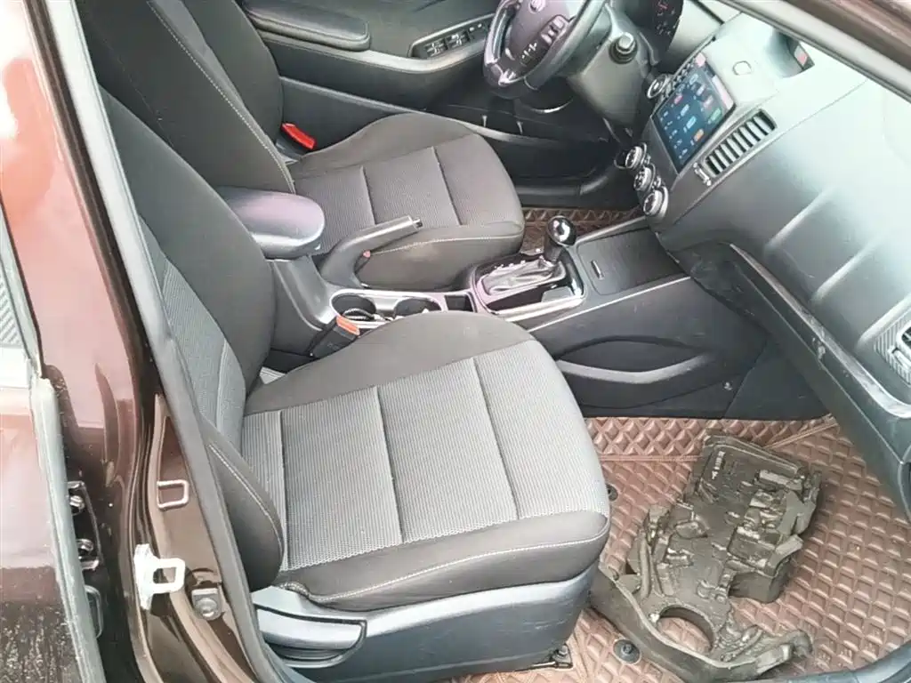 Kia K3 2016 1.6L Automatic GLS фото 20