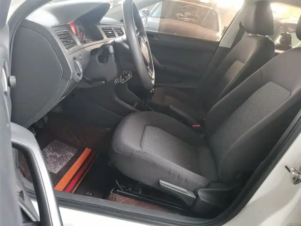 Volkswagen Santana 2019 1.5L Manual Trend China VI фото 15