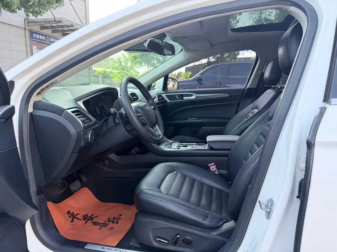 FORD MONDEO