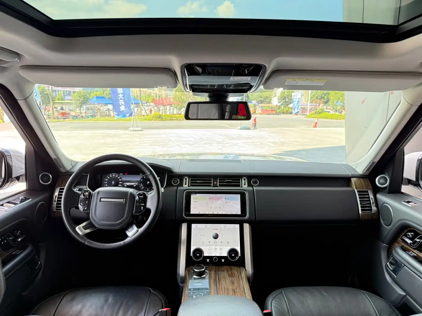 Land Rover Range Rover 2018 3.0 SC V6 Golden Age Edition фото 9